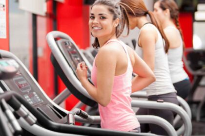 12-3-30 treadmill workout: Incline walking better than running for fat loss, reveals a study