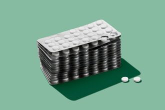 For Some Colorectal Cancer Survivors, Aspirin May Slash Recurrence Risk