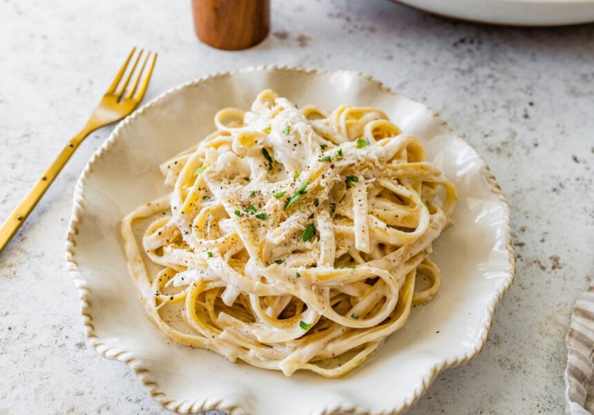 Cottage Cheese Alfredo Sauce