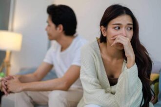 How to manage relationship stress without visiting a therapist: 7 tips from a life coach