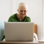 6 Best Resources for People Living With Metastatic Breast Cancer in 2025