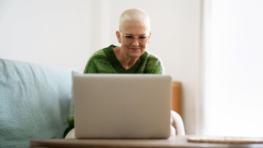 6 Best Resources for People Living With Metastatic Breast Cancer in 2025