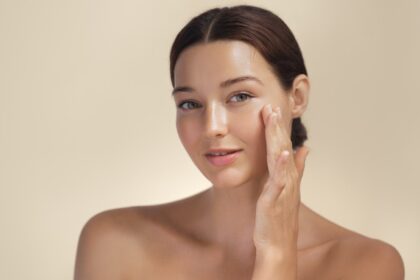 12 everyday habits that are secretly destroying your skin