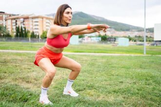 7 isometric exercises for weight loss and muscle strength
