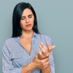 7 tips to manage arthritis flare-ups in winter naturally