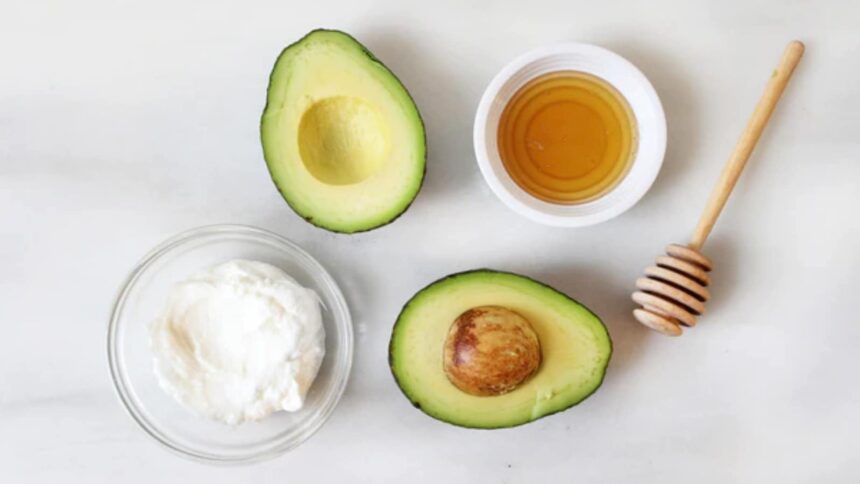 This DIY avocado-based night cream can help you fight signs of ageing