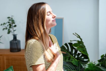 7 Stress-Busting Strategies Psychologists Use When They Feel Overwhelmed