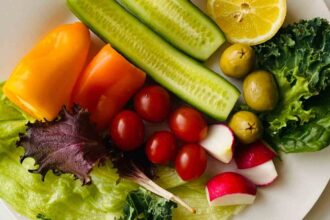 Doctor lists simple superfoods that help support women’s gynaecological health