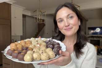 6 Festive Protein Balls for Healthy Holiday Snacking