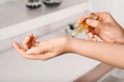 Can Aromatherapy and Essential Oils Help Ease Ulcerative Colitis Symptoms?