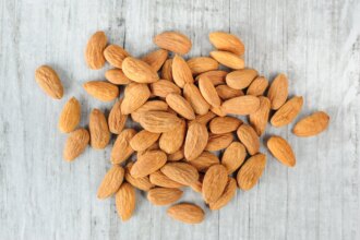 Do Nuts Contain a Lot of Uric Acid, and Are They Safe for a Low-Purine Diet?