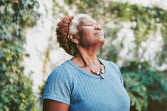 5 Ways to Manage Breathlessness and Anxiety in IPF