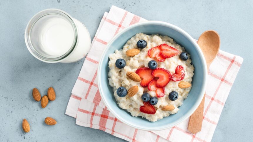 9 Ways to Make Your Oatmeal With More Protein