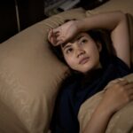 10 reasons you are tired, but still cannot sleep at night – and how to fix it