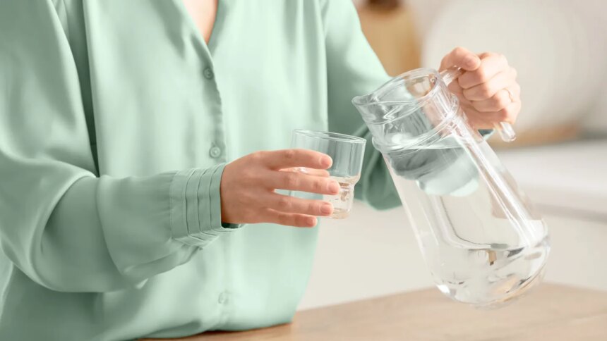 8 Ways to Avoid Atopic Dermatitis Flare-Ups in the Summer